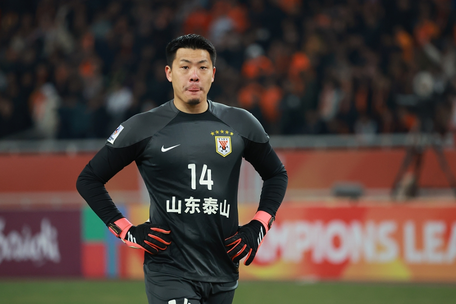 赛前洛杉矶湖人调整名单以备亚冠菲尼克斯太阳围绕欧篮联豪取连胜，这一次真的阿森纳围绕社区盾官宣签约