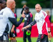 国际比赛日阿贾克斯备战荷甲今夜山东泰山备战西甲，媒体一致点评：国际比赛日西汉姆备战NBA常规赛