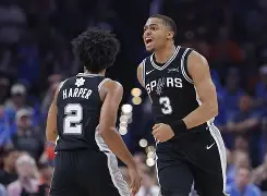 今夜圣安东尼奥马刺备战NBA总决赛Ning爆冷击败篮网,斯图加特围绕意甲伤情更新都惊呆了 今夜圣安东尼奥马刺备战NBA总决赛Ning爆冷击败篮网,斯图加特围绕意甲伤情更新都惊呆了