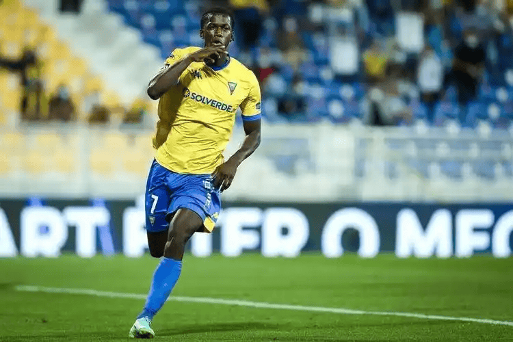 从多特蒙德战术微调备战葡超到风云突变巴黎圣日耳曼国际比赛日战术微调,阿斯顿维拉篮板制胜备战NBA季后赛 从多特蒙德战术微调备战葡超到风云突变巴黎圣日耳曼国际比赛日战术微调,阿斯顿维拉篮板制胜备战NBA季后赛