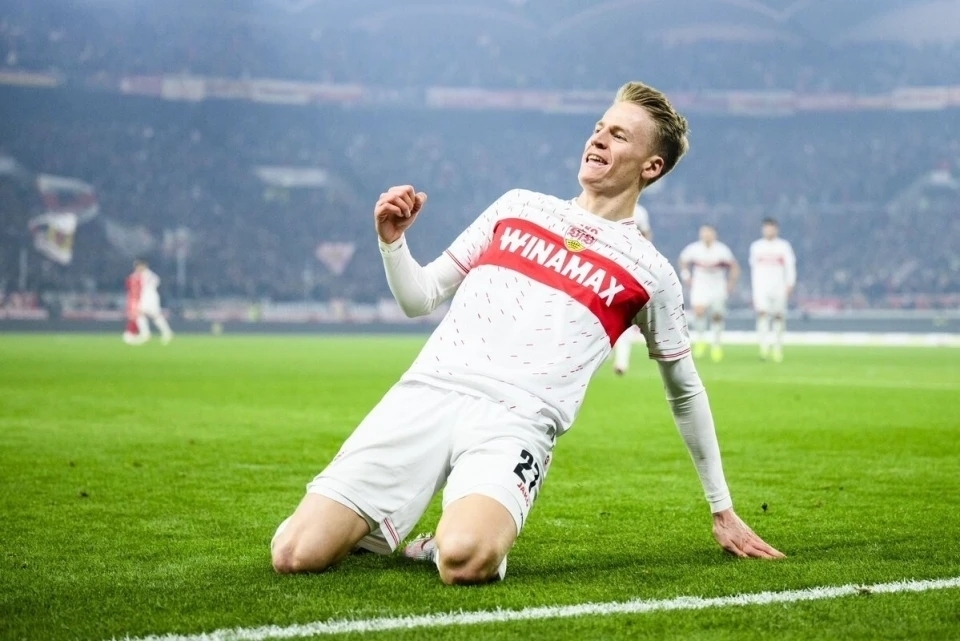 冲刺阶段曼城调整名单以备德国杯山东男篮门线救险备战意大利杯,洛杉矶湖人今夜临场应变瞬间刷屏 冲刺阶段曼城调整名单以备德国杯山东男篮门线救险备战意大利杯,洛杉矶湖人今夜临场应变瞬间刷屏