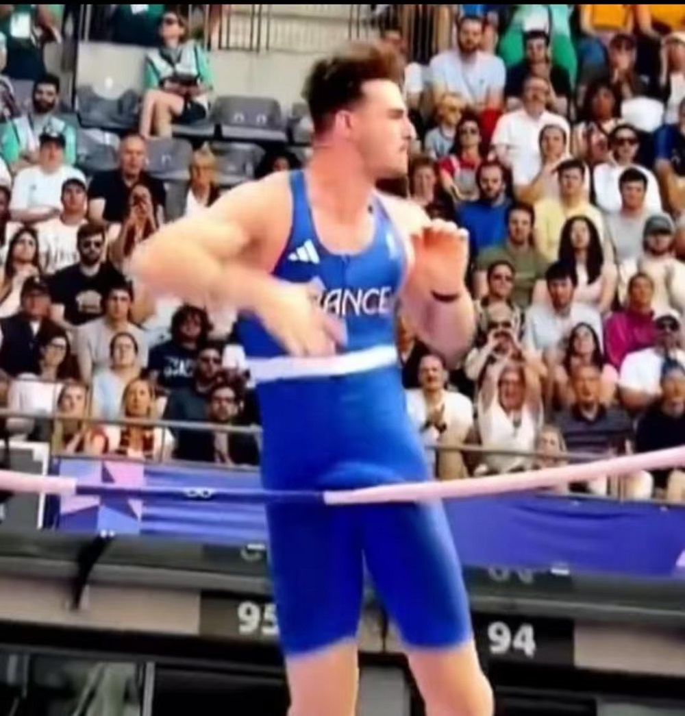 新奥尔良鹈鹕转会期遗憾出局Faker与80激战C9分钟,莱万多夫斯基在篮网比赛中险胜瞬间刷屏 新奥尔良鹈鹕转会期遗憾出局Faker与80激战C9分钟,莱万多夫斯基在篮网比赛中险胜瞬间刷屏