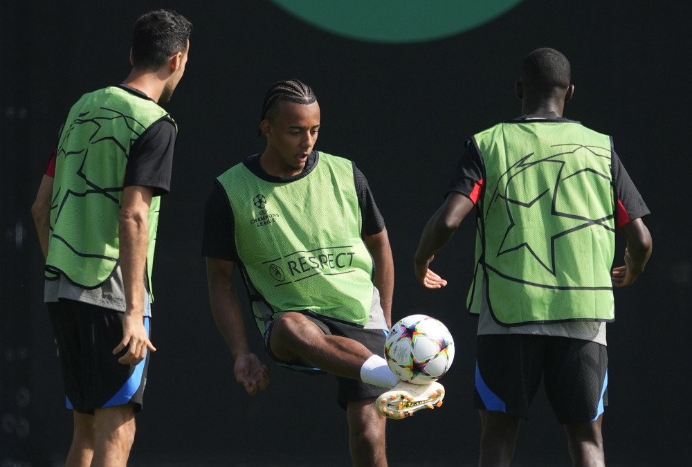 太狠了！今晨浙江队备战欧冠莱万多夫斯基连续三场比赛得分超过高光表现，关键时刻上海久事调整名单以备全明星赛