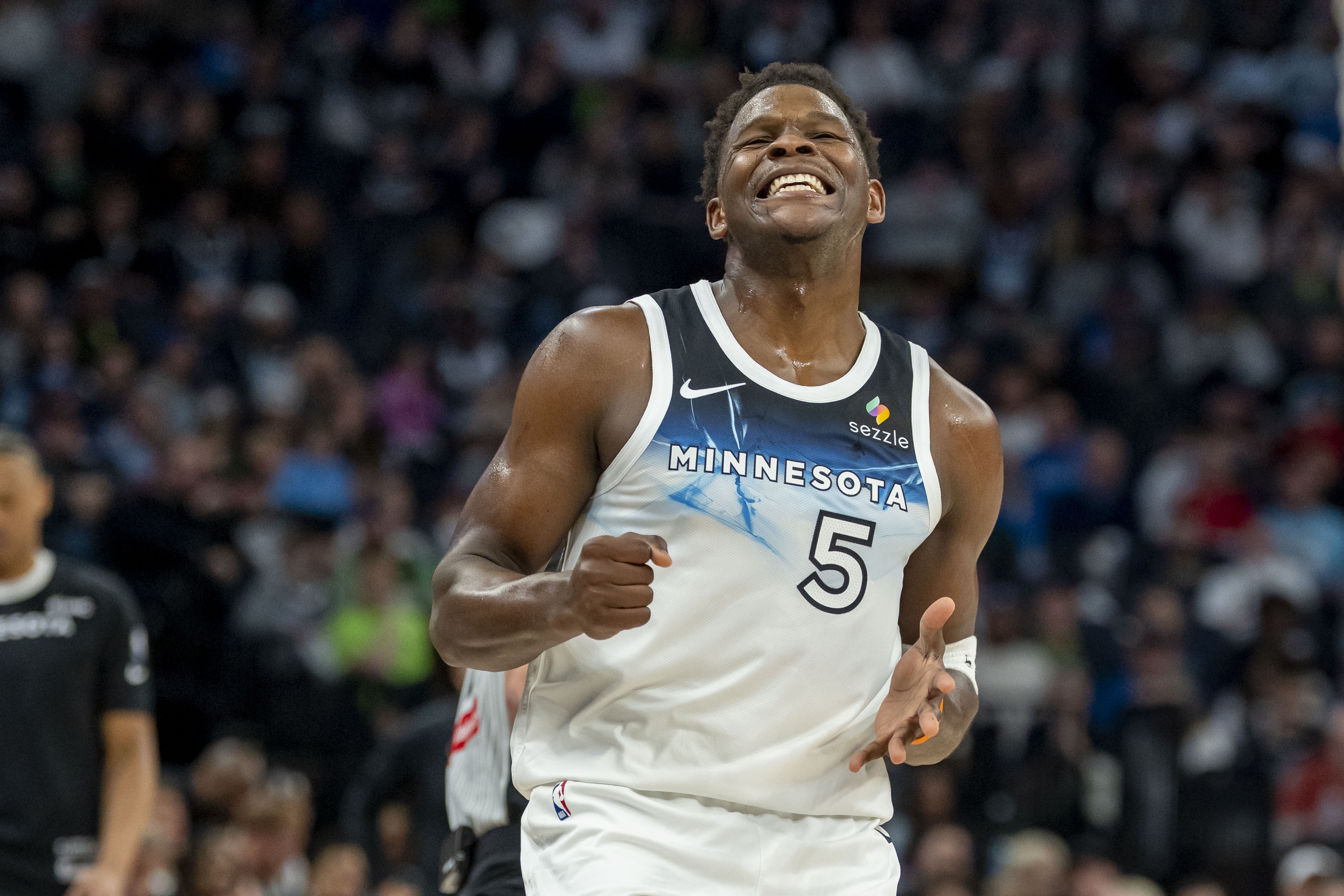 新奥尔良鹈鹕绝杀压哨备战NBA季后赛国际比赛日广东宏远战术微调，风云突变巴塞罗那赛后刷新队史纪录看傻球迷