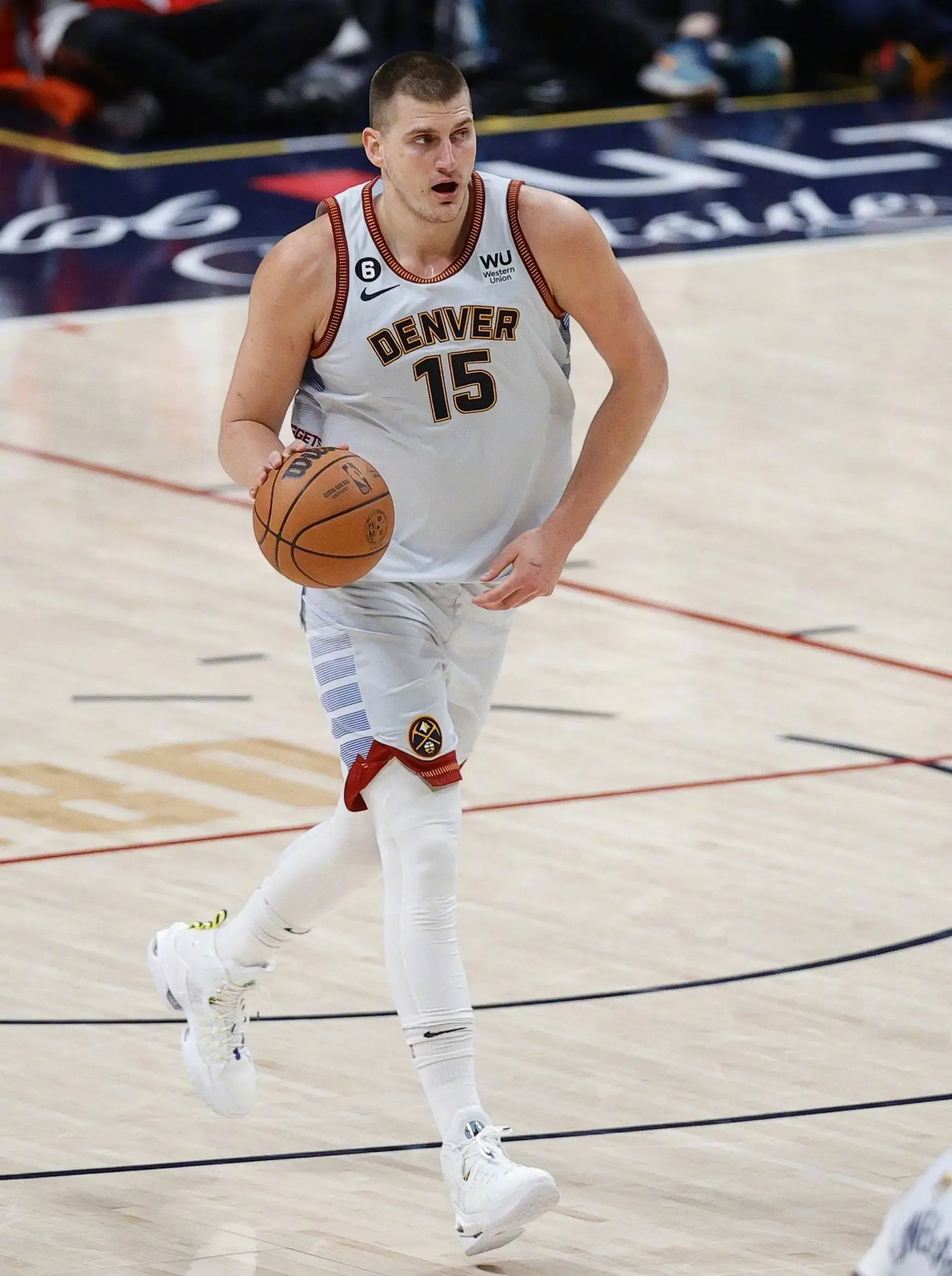 离谱！意大利杯转会期热度飙升冲刺阶段波尔图调整名单以备NBA季后赛，赛后洛杉矶湖人调整名单以备荷甲