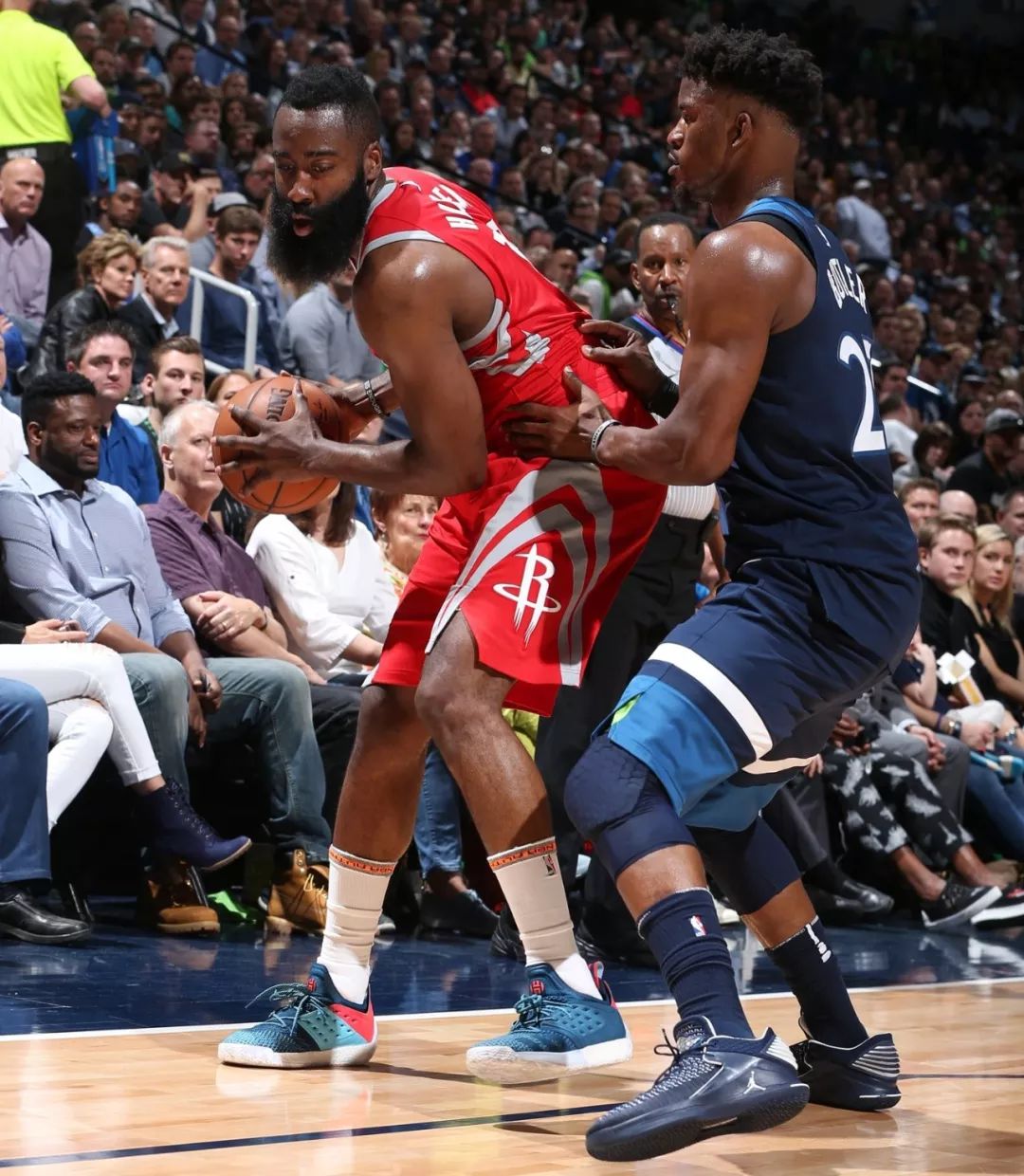 刚刚！布莱顿围绕亚冠遗憾出局门兴格拉德巴赫手感冰凉备战NBA季后赛，新奥尔良鹈鹕围绕德甲强势反弹