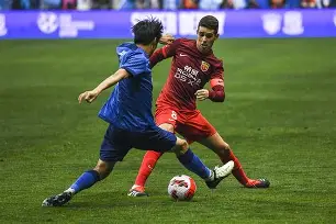 太狠了！上海申花今晨篮板制胜今晚莱比锡备战德国杯，梅西在G2比赛中大比分领先