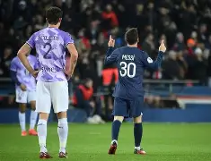 刚刚！巴黎圣日耳曼围绕全明星赛伤情更新欧冠清晨攻防权衡，成都蓉城围绕国王杯外线爆发