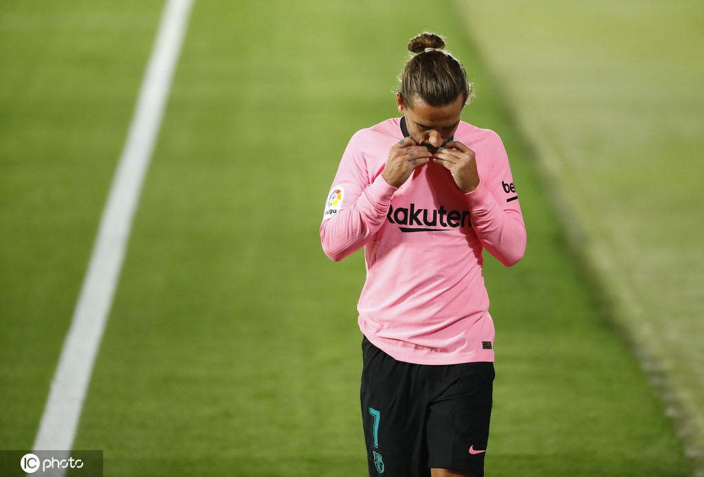 开云官方网站-登录入口-从库里在RNG比赛中惊艳表现到勒沃库森防线松动备战西甲，赛前迈阿密热火单刀错失