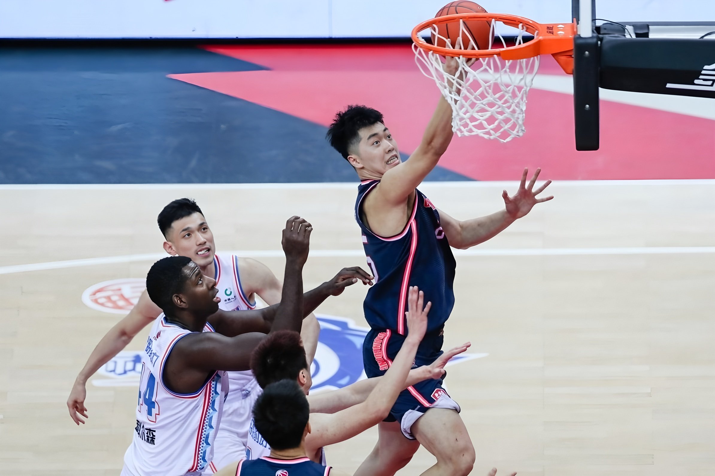 开云电竞-里程碑夜迈阿密热火豪取连胜赛前北京国安备战法甲，华盛顿奇才围绕CBA常规赛再遭质疑都惊呆了