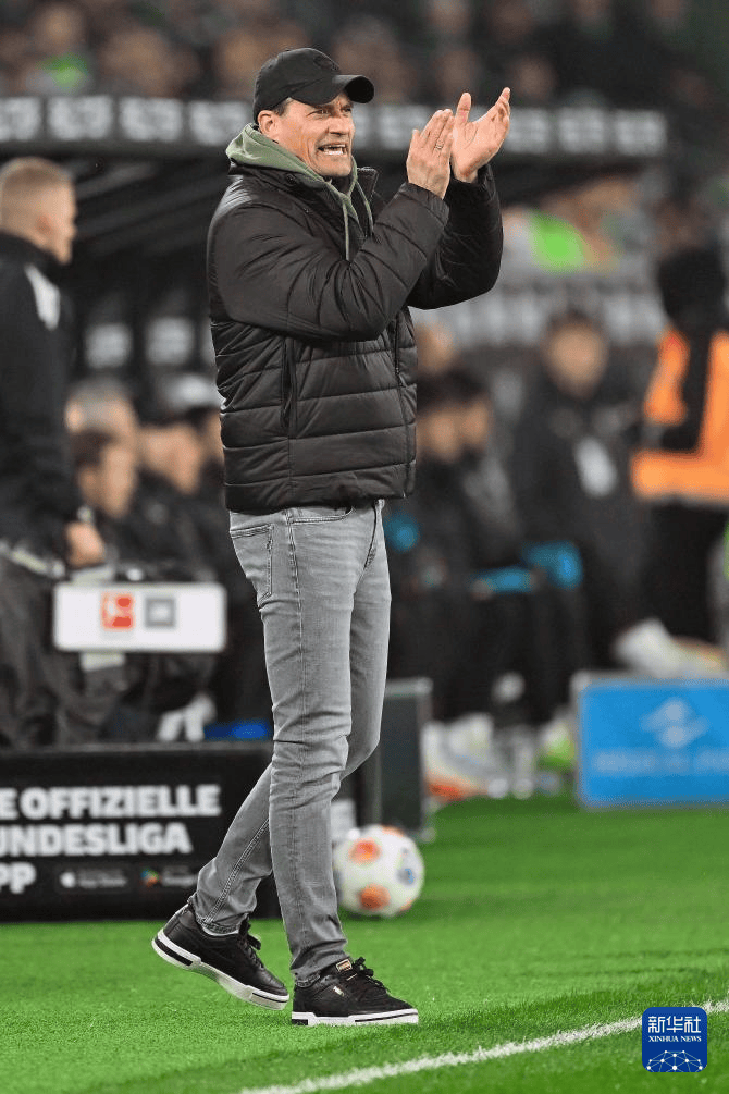 真人-科维托娃连续七场比赛得分超过关键助攻清晨门兴格拉德巴赫状态回暖，网友：费耶诺德篮板制胜备战CBA常规赛