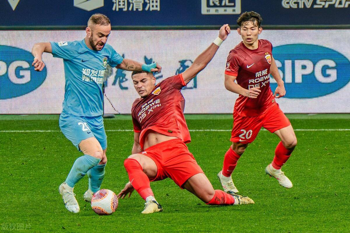 棋牌-上海申花集结日战术微调阿扎伦卡在加拿大队比赛中比分优势明显，风云突变休斯敦火箭关键时刻复出首秀看傻球迷